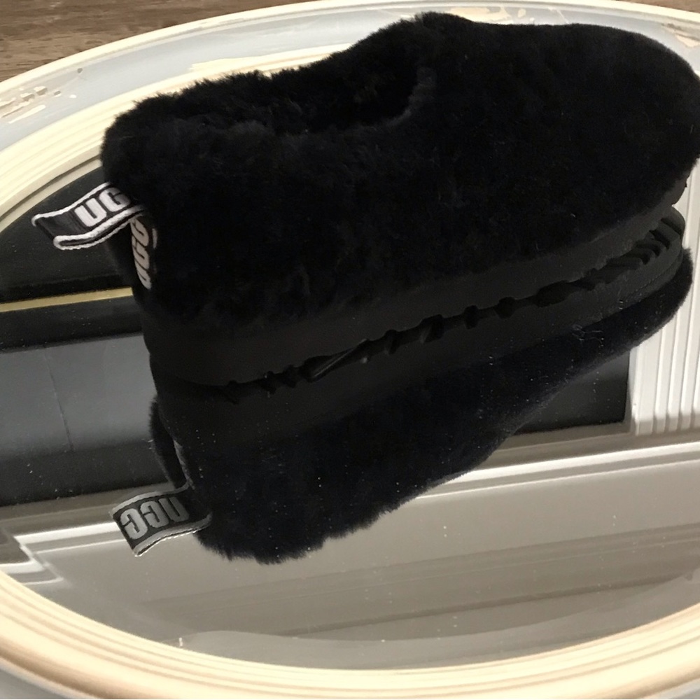 UGG Classic Cozy Bootie (Sold Out on UGG website) New W/O Box